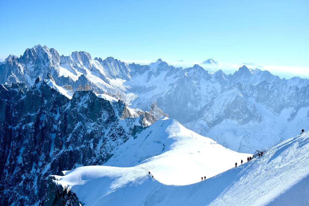 Chamonix: la capital mundial del esquí donde la adrenalina toca el cielo