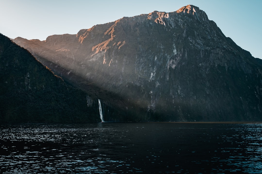 Kayak en Milford Sound: la aventura que te va a cambiar la perspectiva de Nueva Zelanda