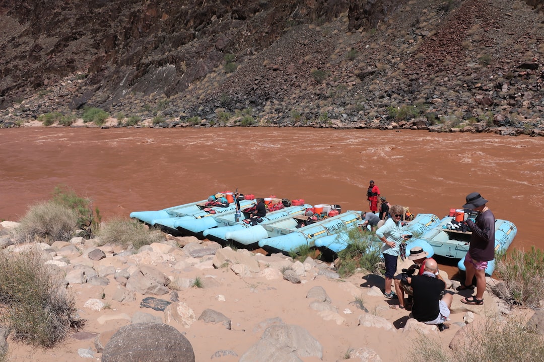 Rafting en el Río Mendoza: la adrenalina que te faltaba en tus vacaciones de verano