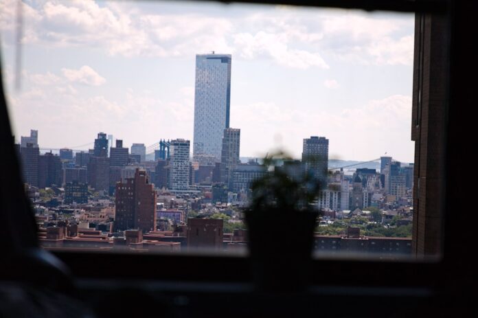 photo-1693353329131-90a285207bd3