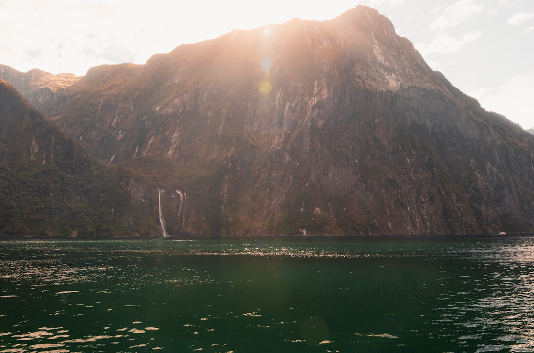 Kayak en Milford Sound: la aventura que te va a cambiar la perspectiva de Nueva Zelanda
