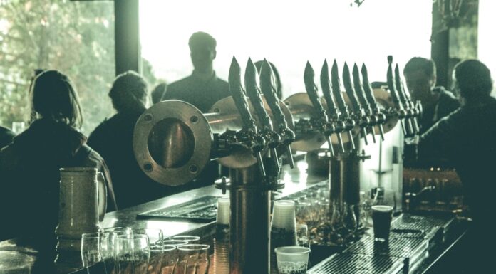 Las cervecerías artesanales de Bariloche: dónde probar las mejores cervezas patagónicas de Argentina