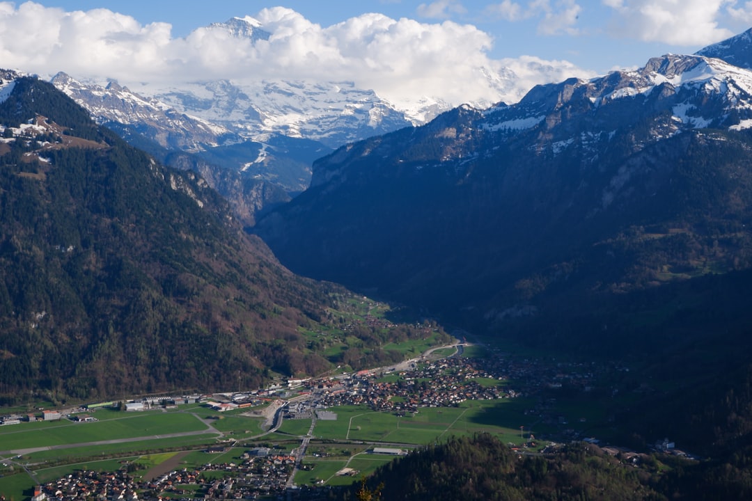 Parapente en Interlaken: por qué esta es la experiencia que cambió la vida de miles de argentinos