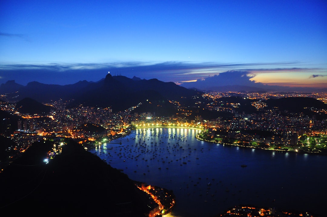 Rio de Janeiro de noche: dónde bailar samba hasta el amanecer como un carioca más
