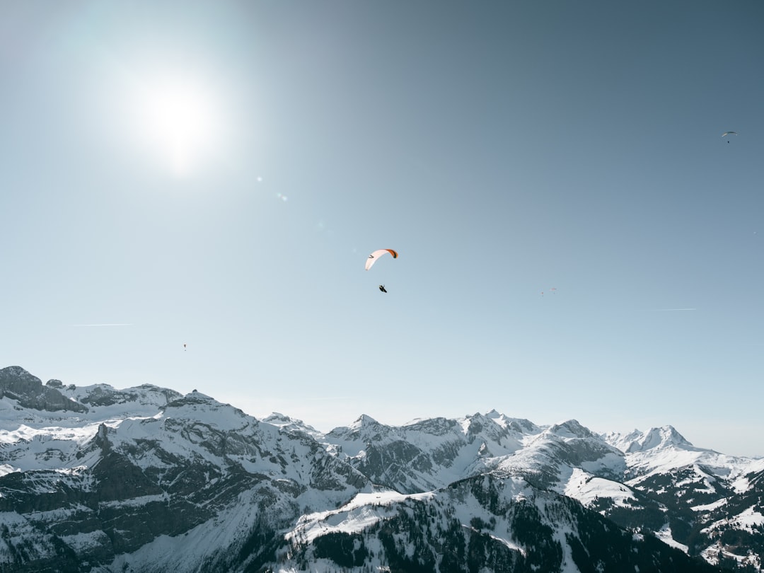 Parapente en Interlaken: por qué esta es la experiencia que cambió la vida de miles de argentinos