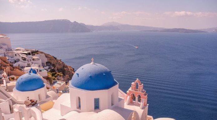 Las islas griegas que te van a robar el corazón: cuál elegir según tus viajes