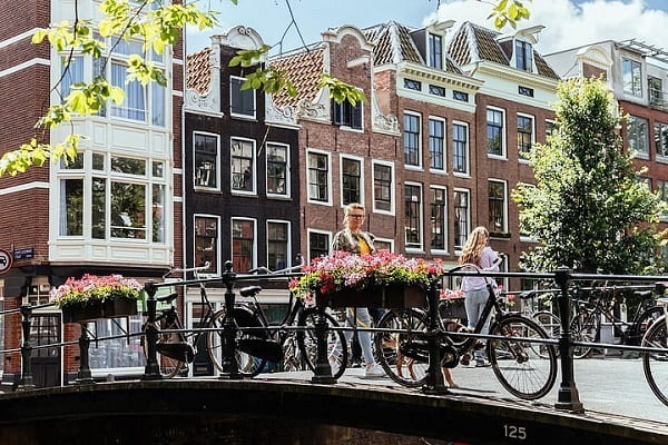 amsterdam-a-velo-min