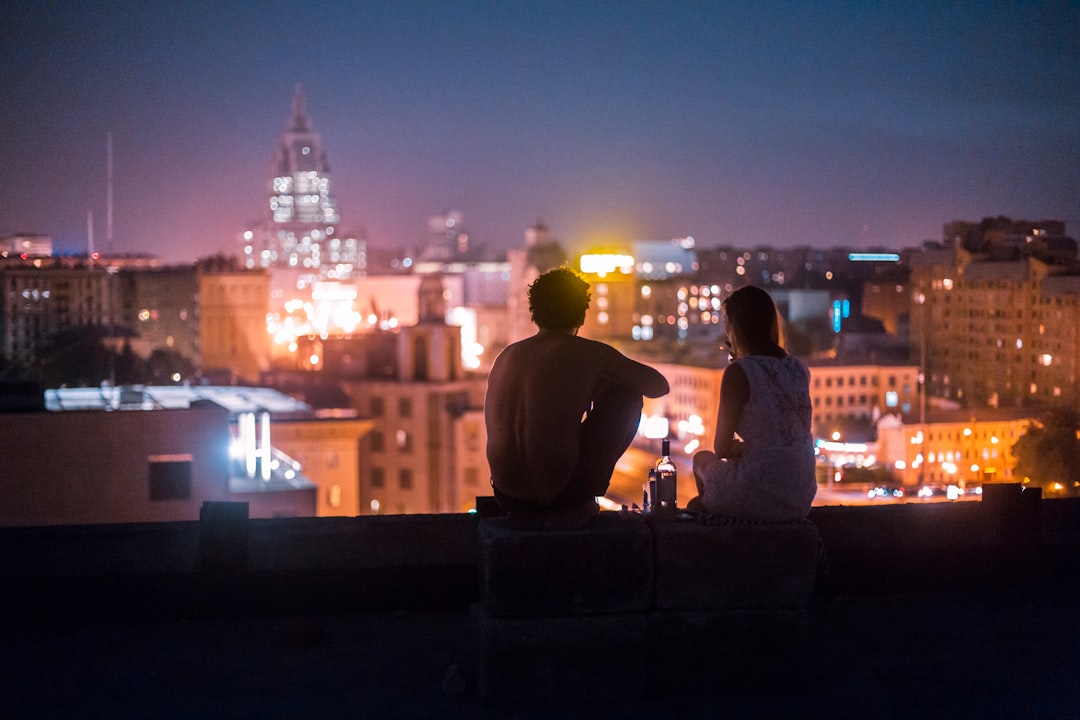 Moscú de noche: la guía definitiva para vivir la mejor escena nocturna rusa sin perderte en el camino