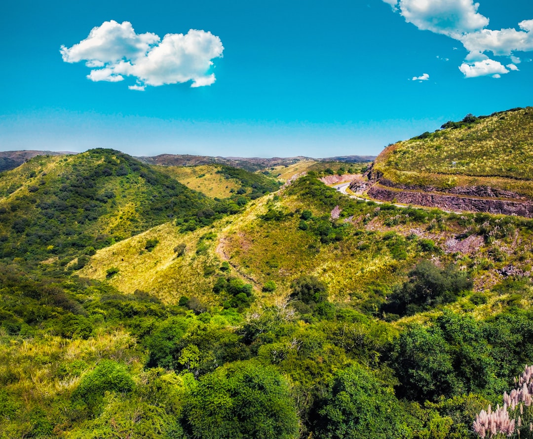 Villa Carlos Paz en las Sierras: el destino cordobés que combina naturaleza, adrenalina y historia