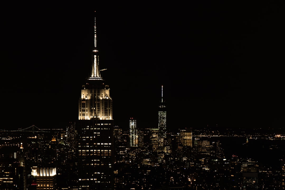 La noche neoyorquina que todo argentino sueña: dónde beber, bailar y perder la noción del tiempo en NYC