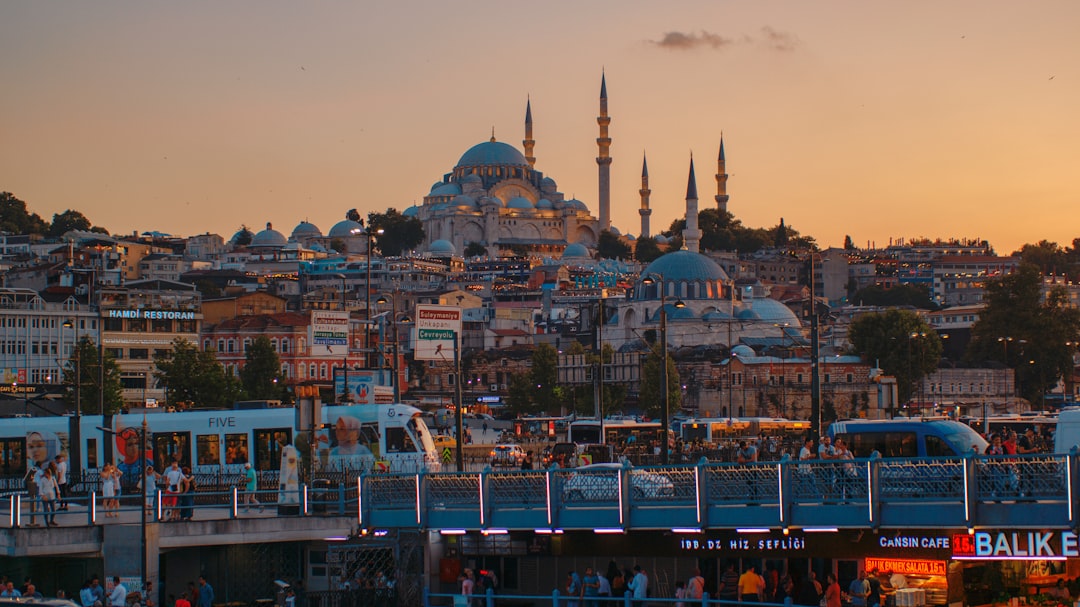 Las mezquitas de Estambul que te van a dejar sin palabras: patrimonio que trasciende lo turístico