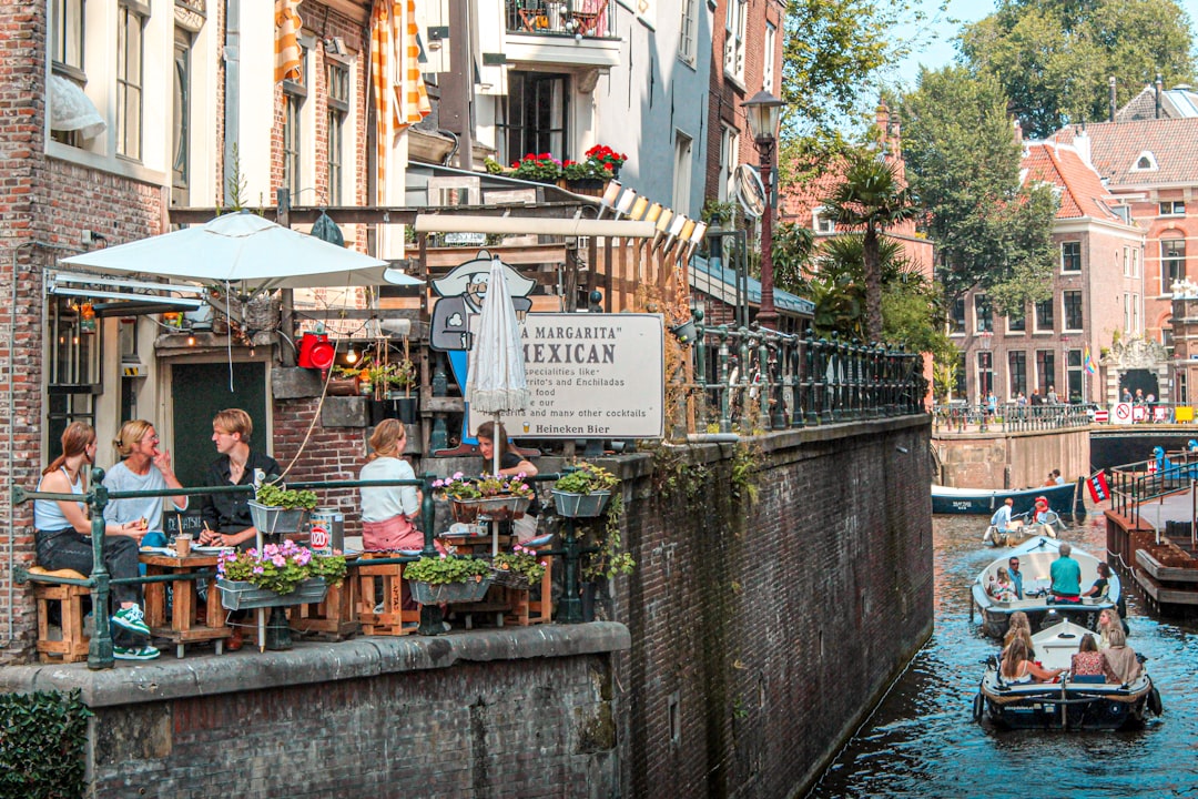 Ámsterdam con tu perro: los mejores restaurantes donde tu compañero peludo es bienvenido