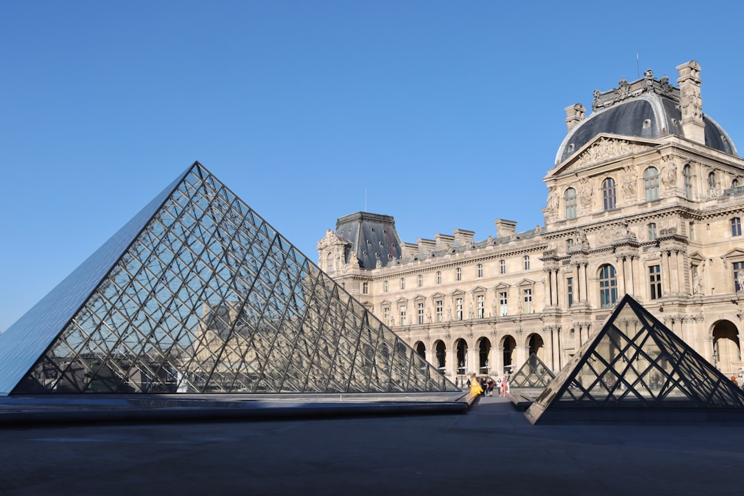 El Louvre no es solo la Mona Lisa: qué ver realmente en el museo más grande del mundo