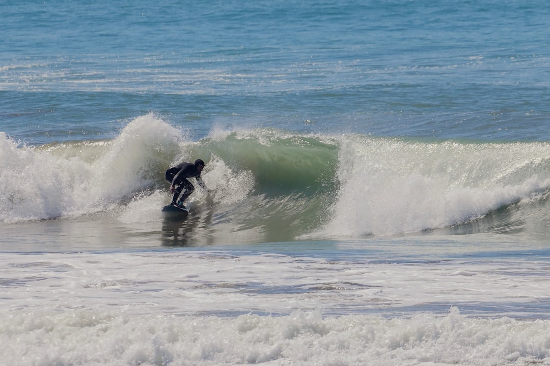 La Perla es el spot de surf que te va a enganchar en Mar del Plata