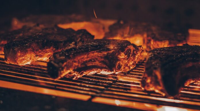 Así se prepara el mejor asado argentino: los secretos que todo parrillero debe dominar