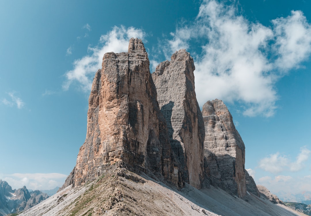 Escalada en los Dolomitas: la aventura vertical que te va a cambiar la vida