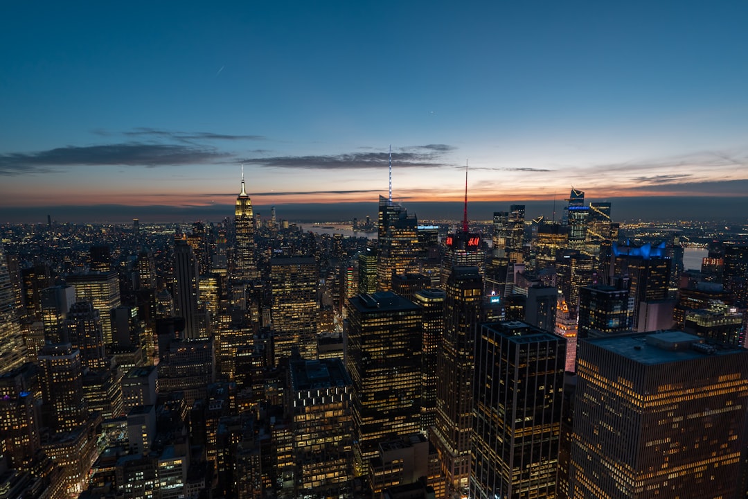 Rooftop bars en Nueva York: dónde beber con las mejores vistas de Manhattan