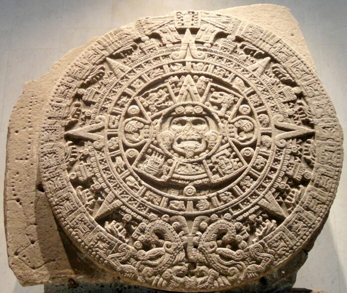 1280px-Piedra_del_Sol_en_MNA