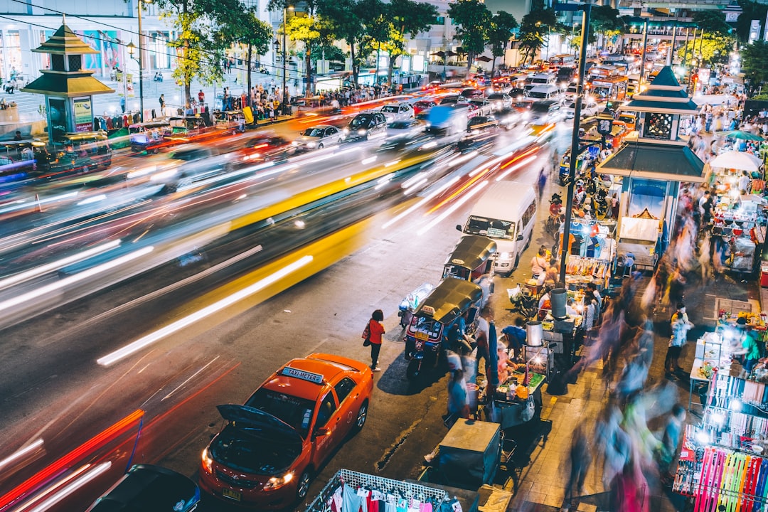 Bangkok te espera en cada esquina: la comida callejera que te va a cambiar la vida