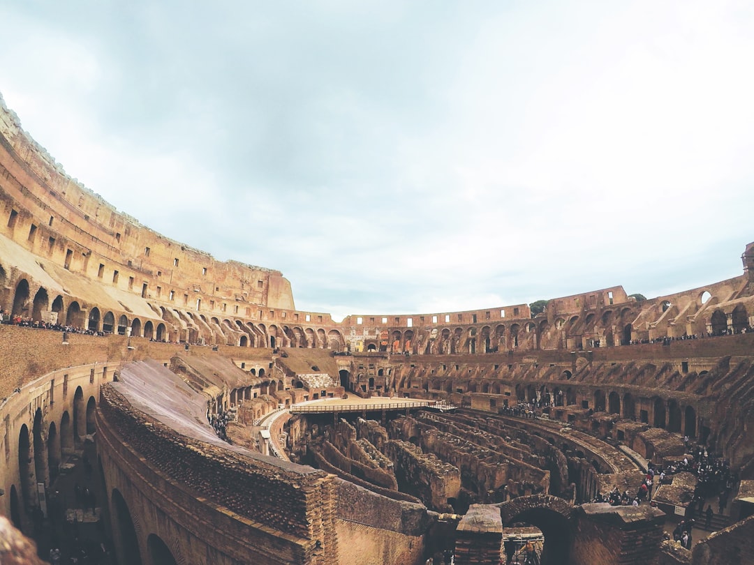 El Coliseo romano: la obra maestra que cambió la arquitectura para siempre