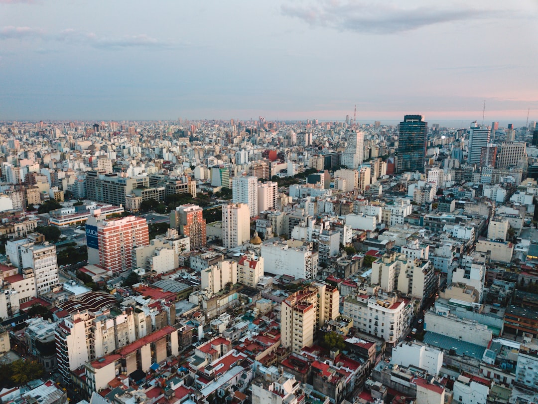 Puerto Madero de noche: los rooftops donde Buenos Aires brilla diferente