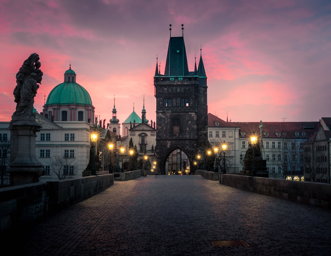 Praga en invierno: la ciudad de cuento de hadas que te va a dejar sin aliento