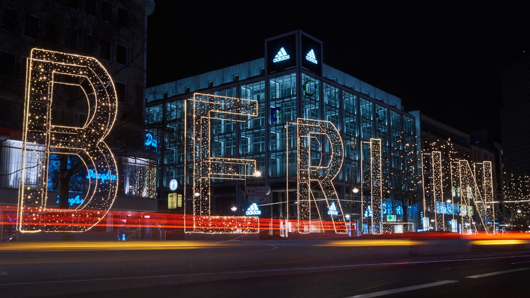 Berlín de noche: los bares que transforman la ciudad en la capital más cool de Europa