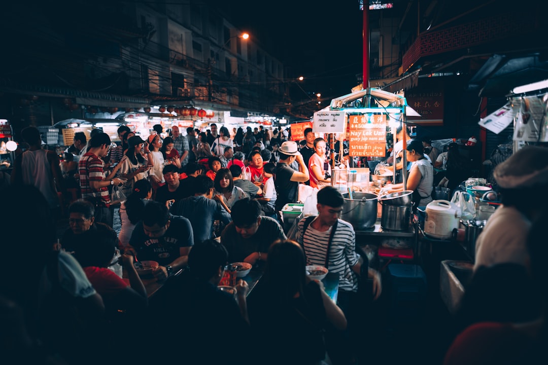 Los puestos de comida callejera en Bangkok que te van a cambiar la forma de viajar