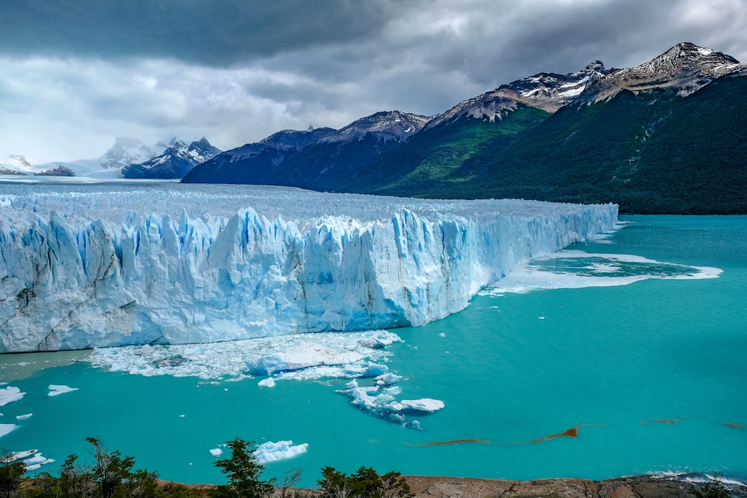 El Glaciar Perito Moreno: el espectáculo de hielo que te va a dejar sin palabras