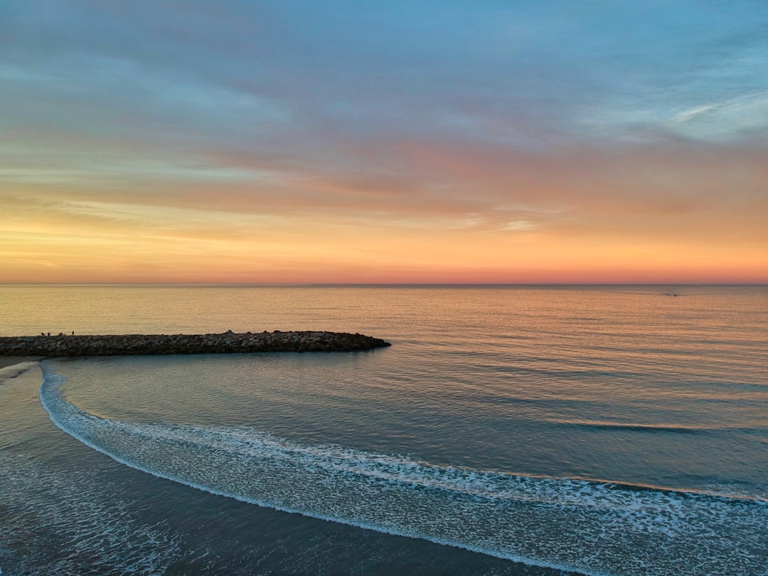 La Perla es el spot de surf que te va a enganchar en Mar del Plata: así son las olas este verano