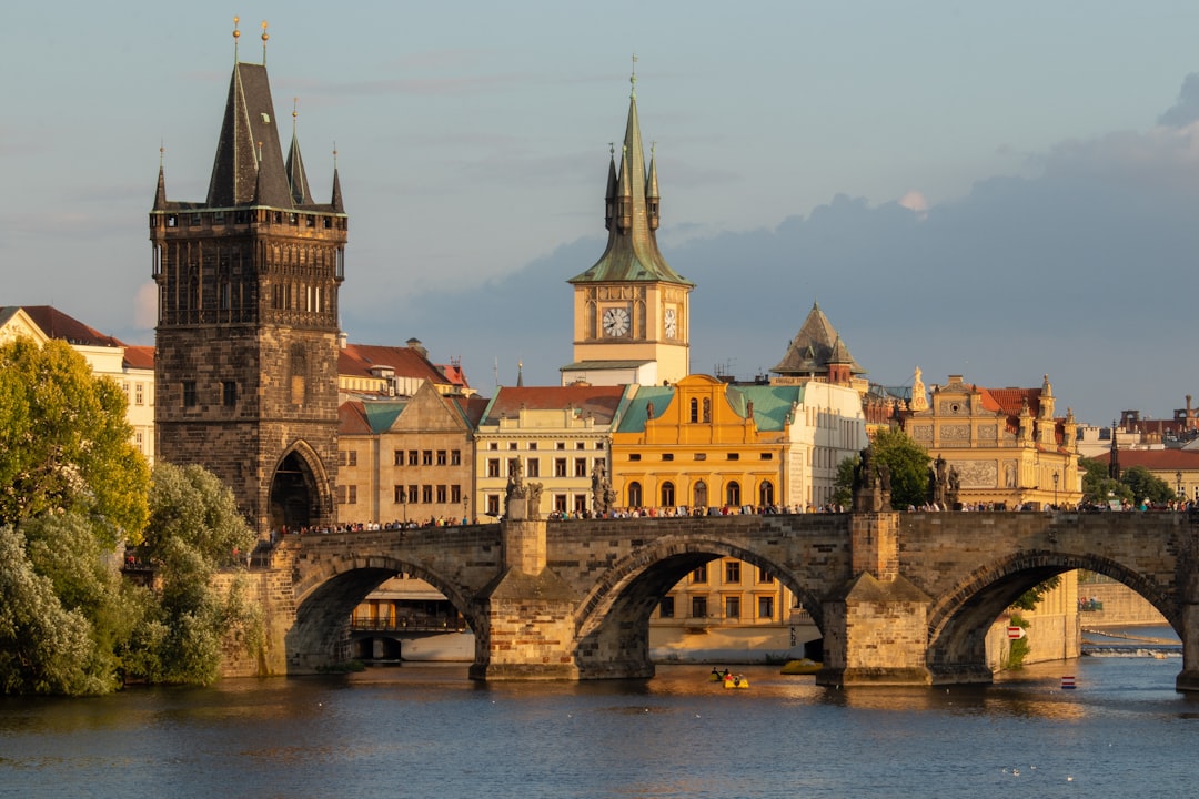 Praga en otoño: por qué esta es la mejor época para descubrir la ciudad más mágica de Europa