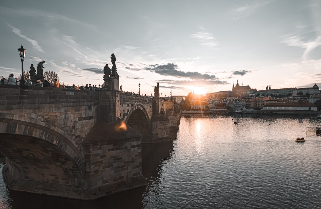 Praga en invierno: la ciudad de cuento de hadas que te va a dejar sin aliento