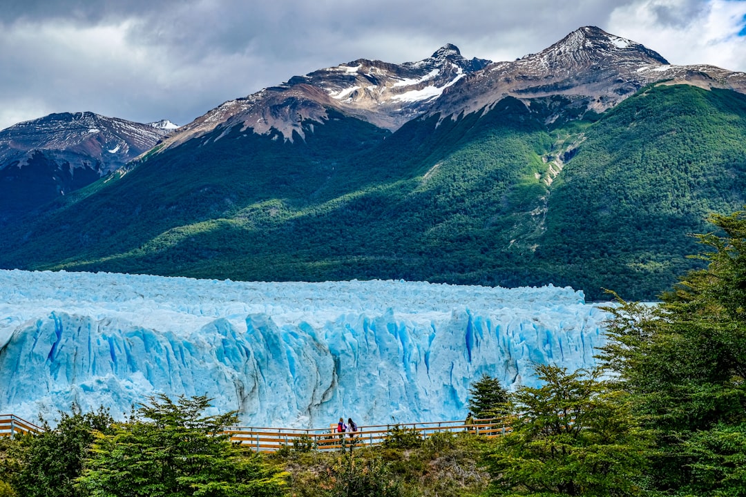 El Glaciar Perito Moreno: el espectáculo de hielo que te va a dejar sin palabras