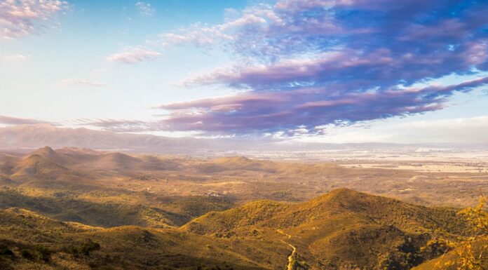 Volar sobre La Cumbre: la experiencia de parapente que te va a cambiar la perspectiva