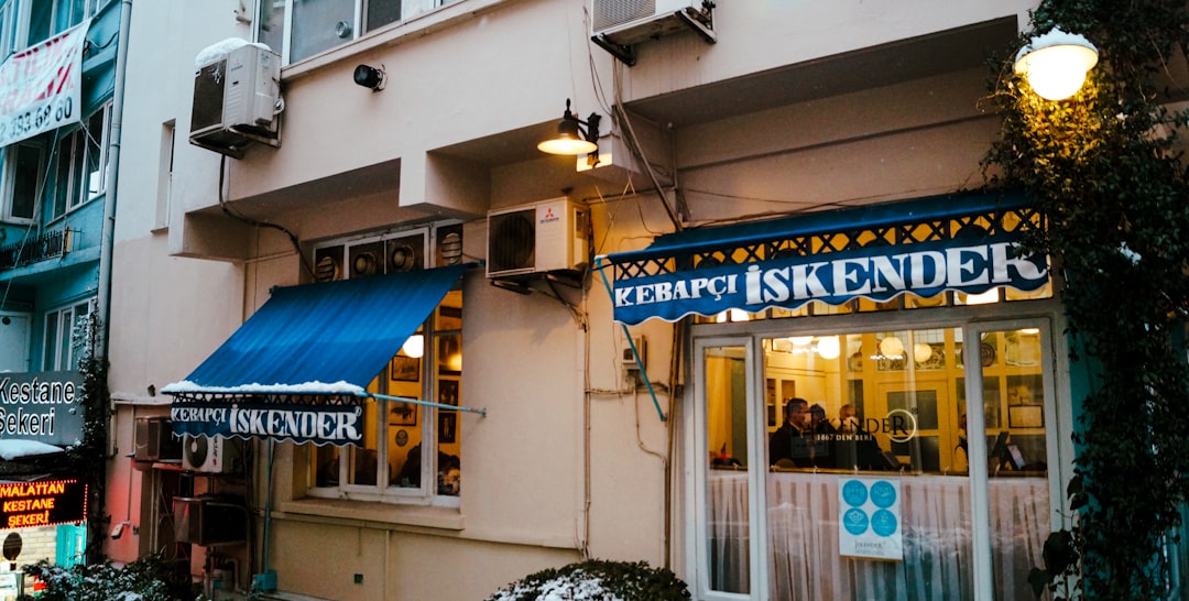 El kebab turco que te va a hacer replantearte todo lo que creías saber sobre la comida callejera