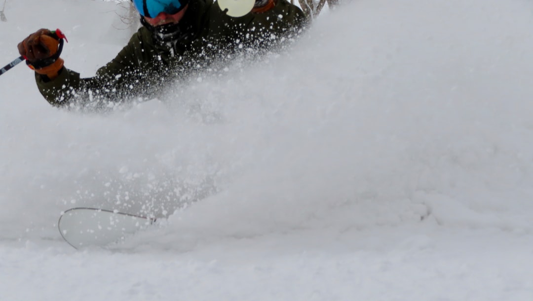 Niseko es el lugar donde el snowboard se convierte en una obsesión: la guía completa para tu viaje