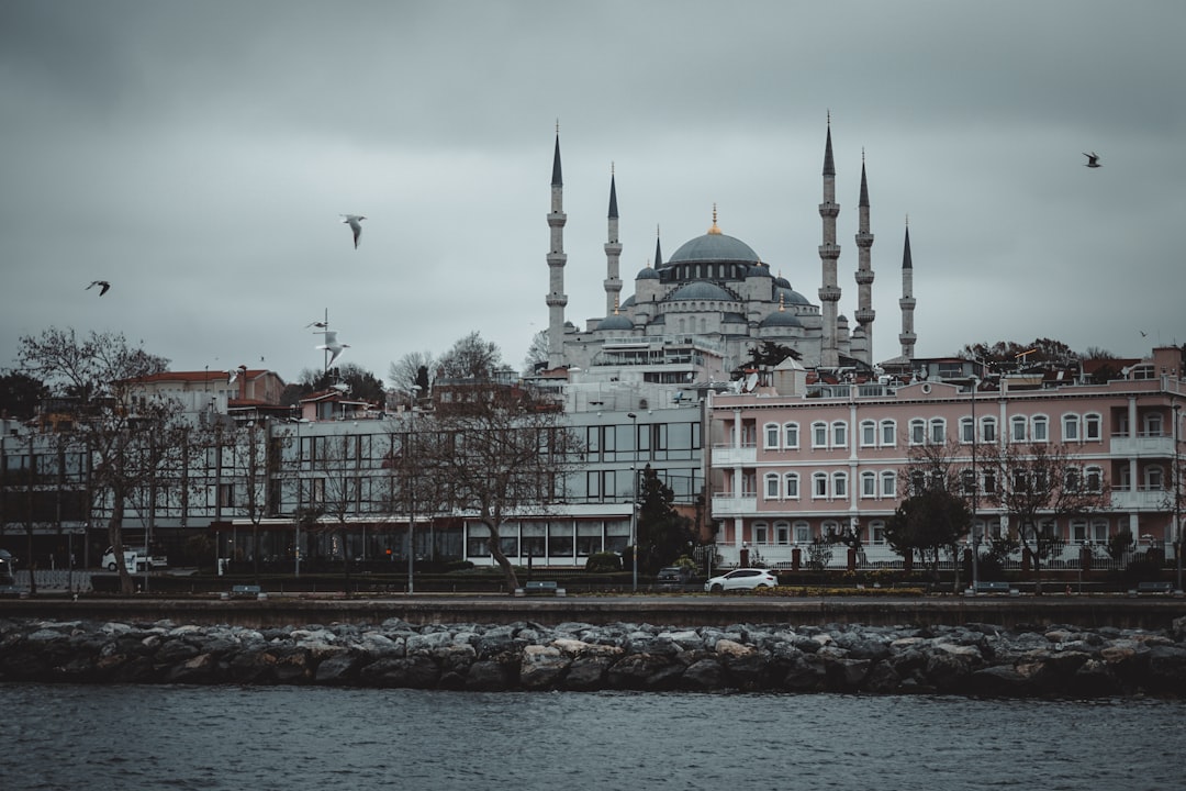 Estambul te va a enamorar: la ciudad donde Oriente y Occidente se besan en el Bósforo