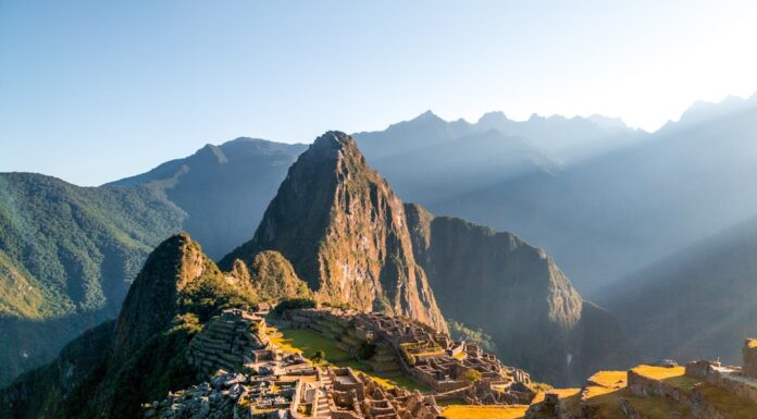 Machu Picchu: la ciudadela inca que desafía el tiempo y conquista a viajeros argentinos