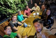 Medellín de noche: la transformación de una ciudad que baila al ritmo de la salsa