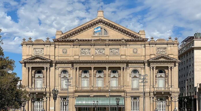 El Teatro Colón: la catedral de la ópera donde Buenos Aires respira cultura