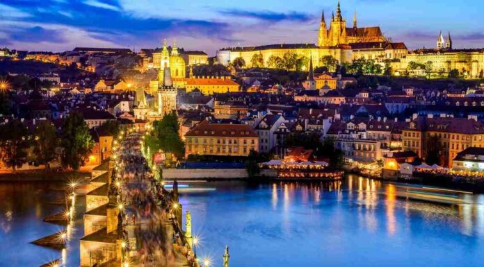 Praga de noche: donde la bohemia europea te seduce en cada esquina