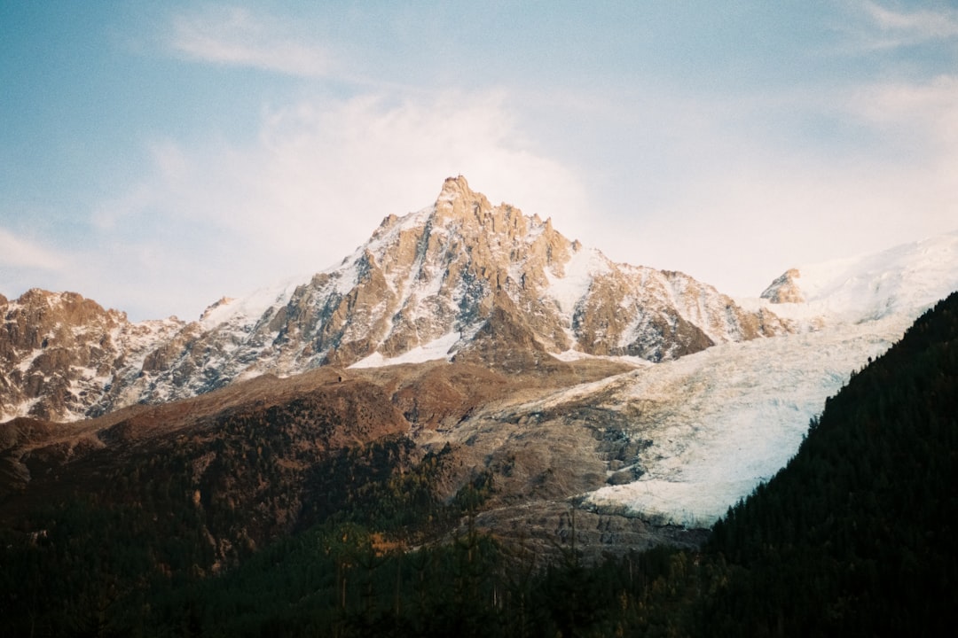 Por qué Chamonix es el destino de esquí que todo argentino debería probar antes de morir