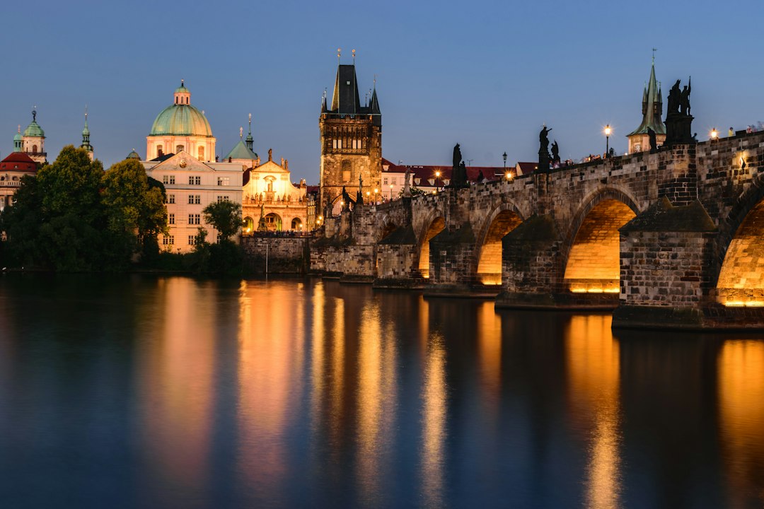Praga en otoño: por qué esta ciudad medieval es tu próximo viaje imprescindible