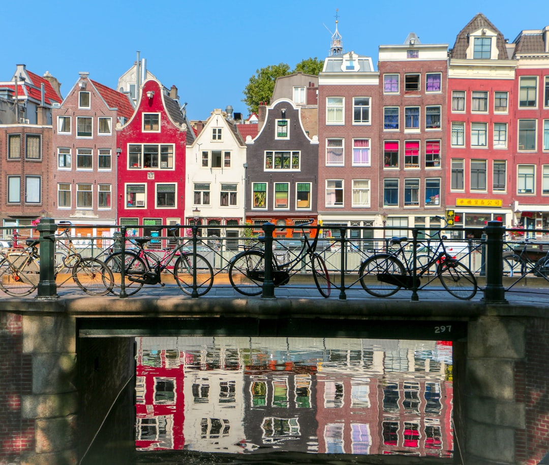 Ámsterdam en bicicleta: la guía que necesitás para moverte como un local holandés