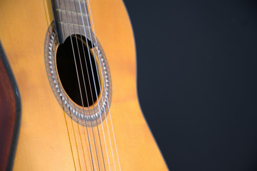 Cuando la noche cae en Salta: las peñas folclóricas donde la música te abraza como un viejo amigo