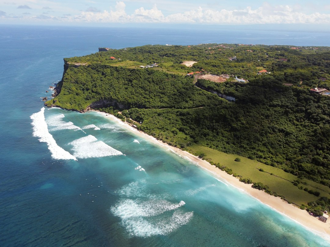 Bali es el paraíso del surf que siempre quisiste conocer: playas, olas perfectas y una experiencia única