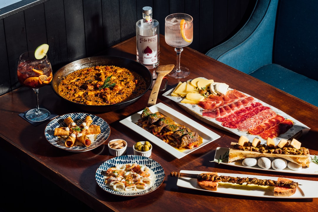 Por qué Barcelona es la capital mundial de las tapas y dónde probarlas como un local