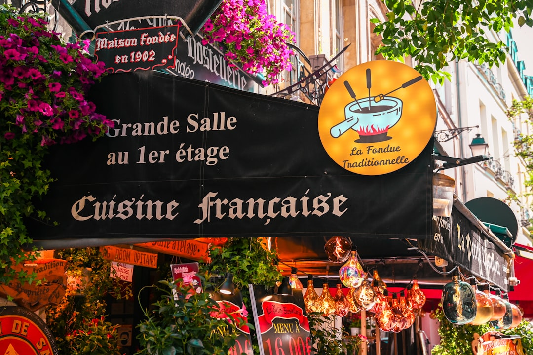 Por qué París te va a conquistar a través de su gastronomía (y no solo por la Torre Eiffel)
