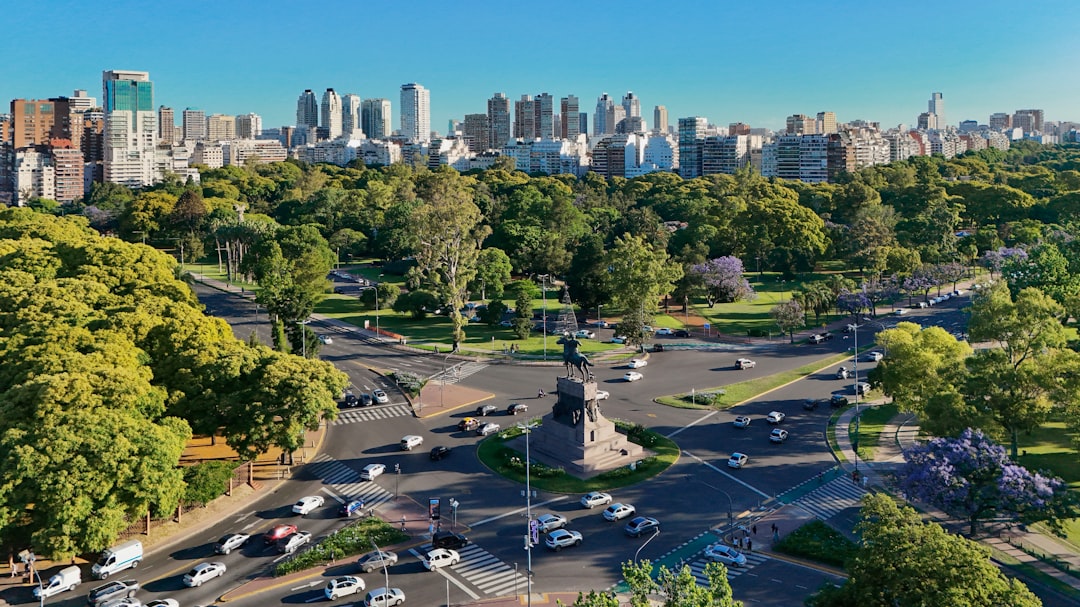 Parque Las Heras: el paraíso verde donde tu perro es el verdadero protagonista en Buenos Aires