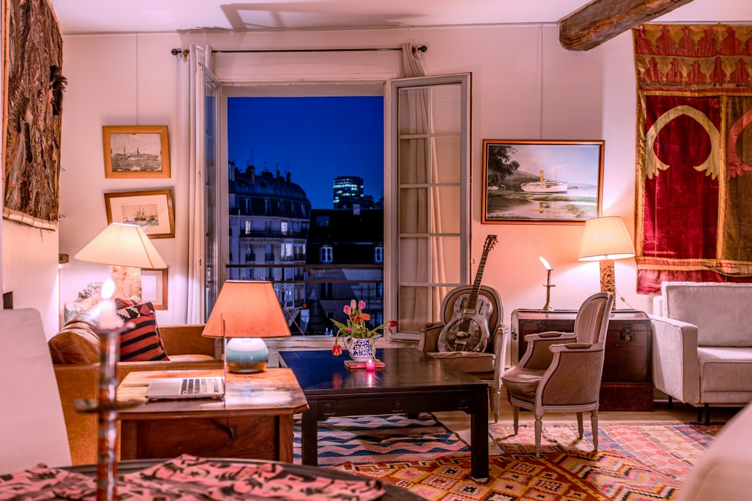 Viajás a París con tu perro: estos hoteles te van a recibir como se debe